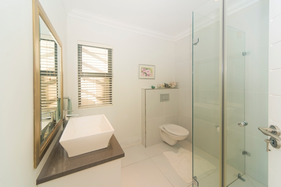 5 Bedroom Property for Sale in The Heads Western Cape